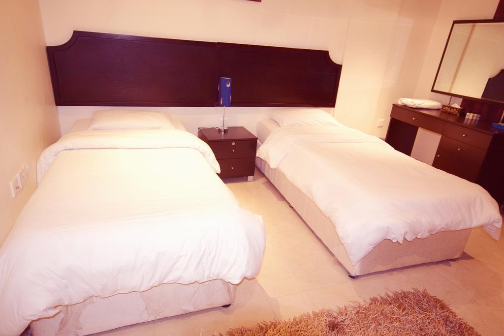 Leaders Plaza Apartments Koweït Extérieur photo