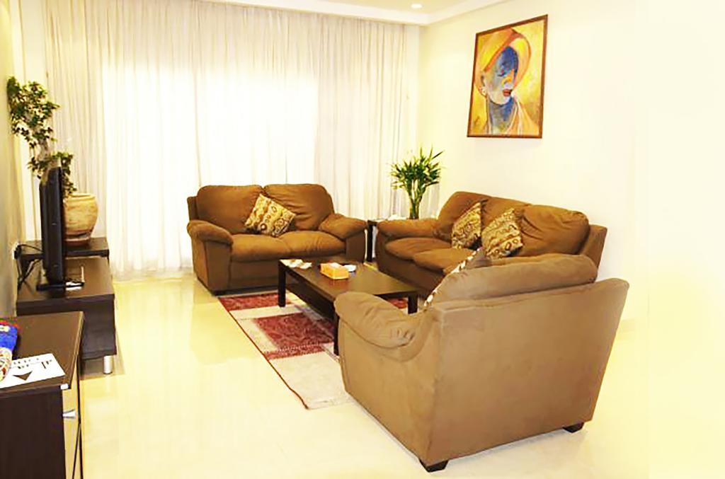 Leaders Plaza Apartments Koweït Extérieur photo