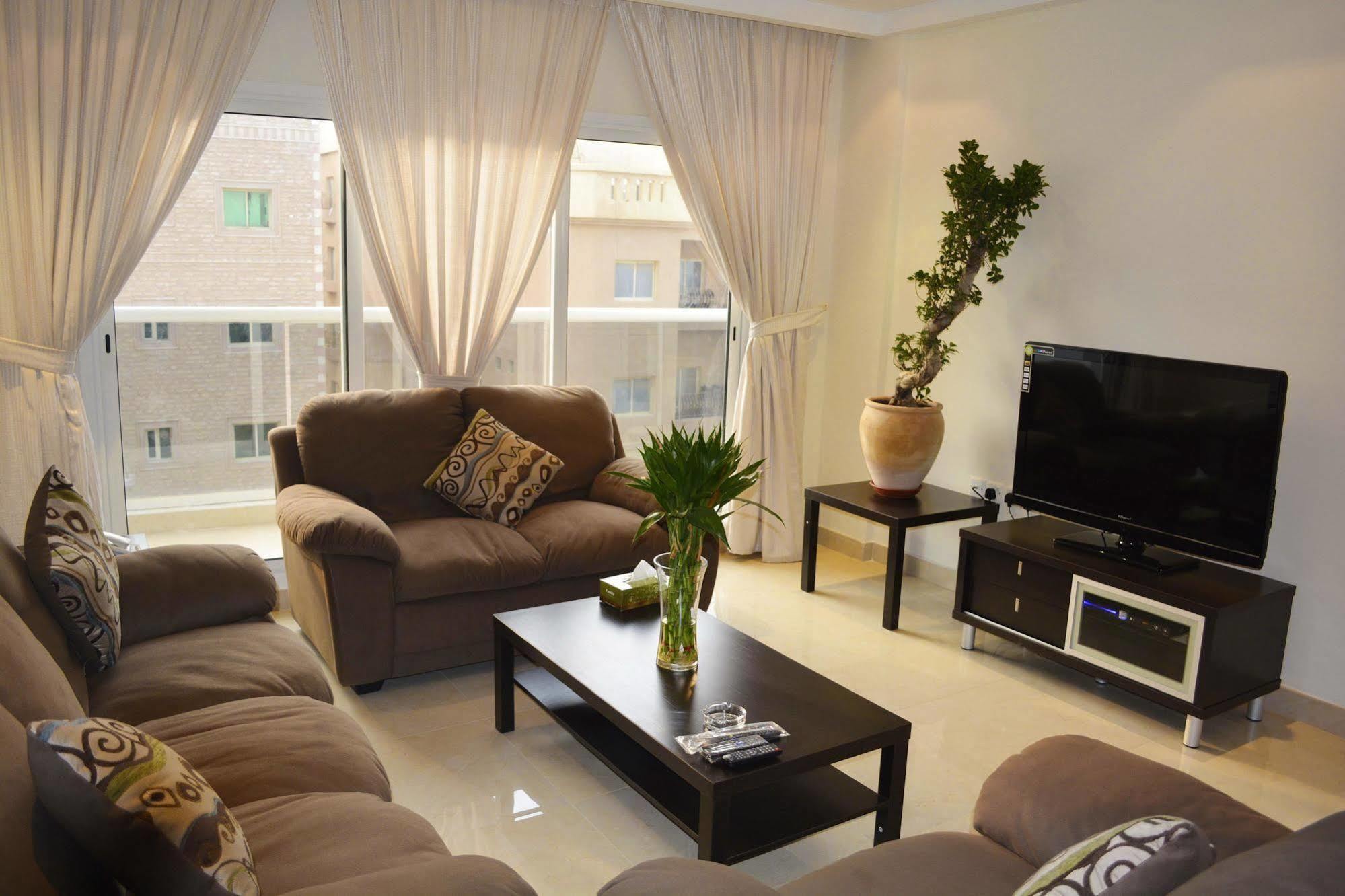 Leaders Plaza Apartments Koweït Extérieur photo