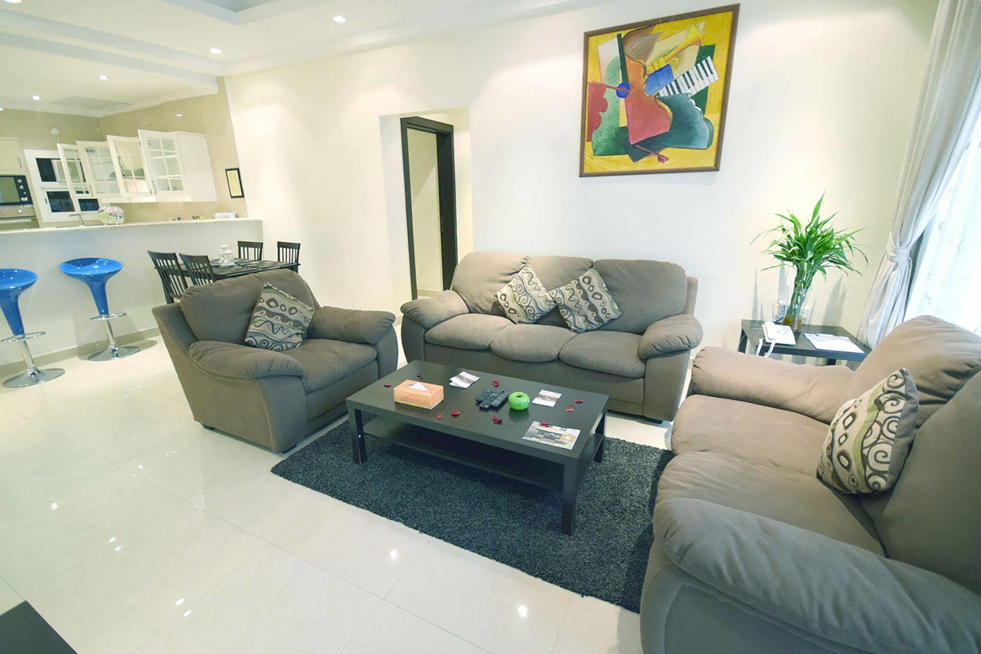 Leaders Plaza Apartments Koweït Extérieur photo