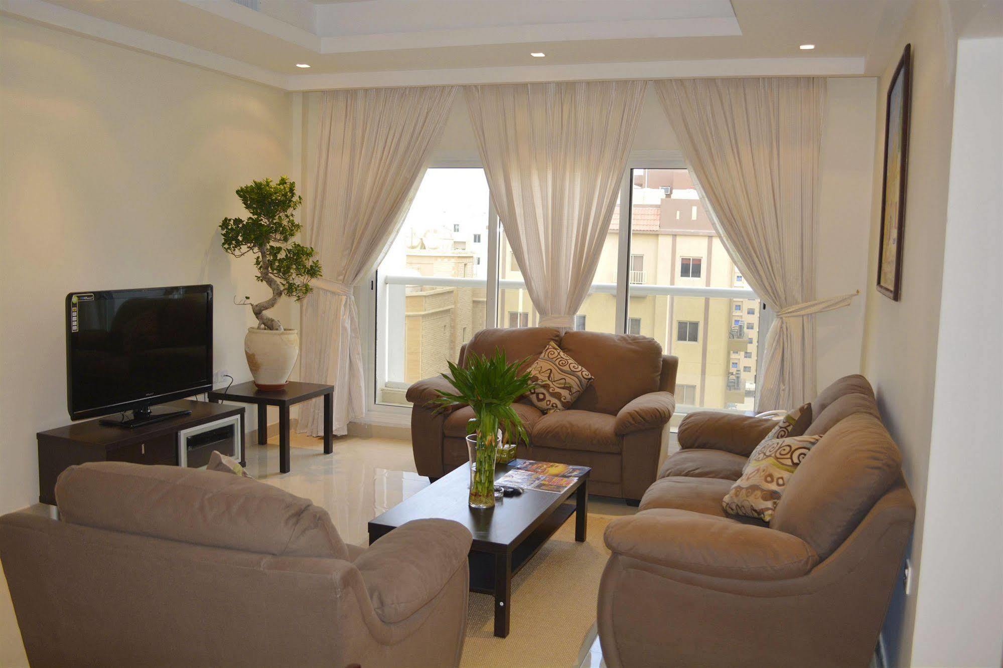 Leaders Plaza Apartments Koweït Extérieur photo
