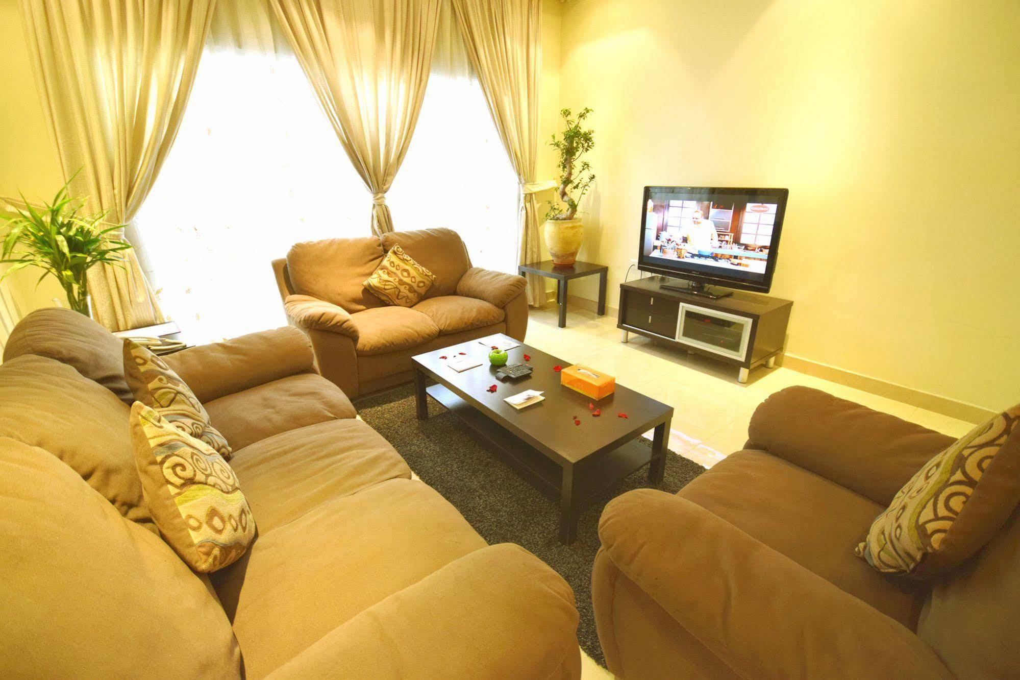 Leaders Plaza Apartments Koweït Extérieur photo